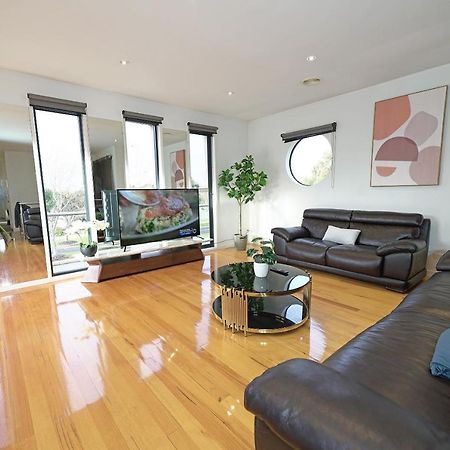 Luxury 7Brm Entire House Lakeview Blackswans Wifi Bbq Resort Point Cook Exterior foto