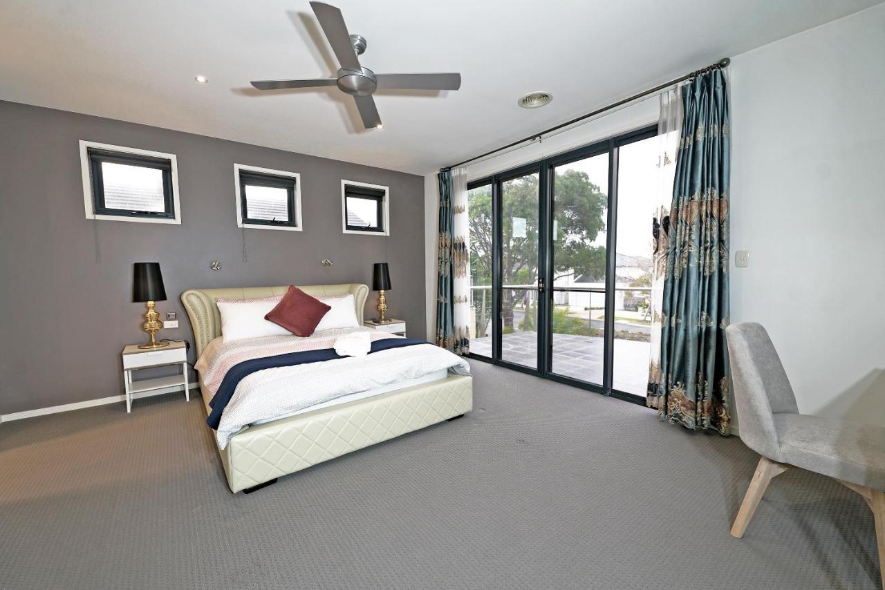 Luxury 7Brm Entire House Lakeview Blackswans Wifi Bbq Resort Point Cook Exterior foto