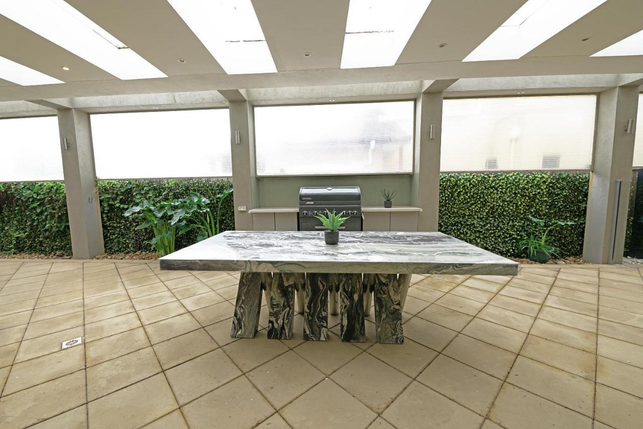 Luxury 7Brm Entire House Lakeview Blackswans Wifi Bbq Resort Point Cook Exterior foto